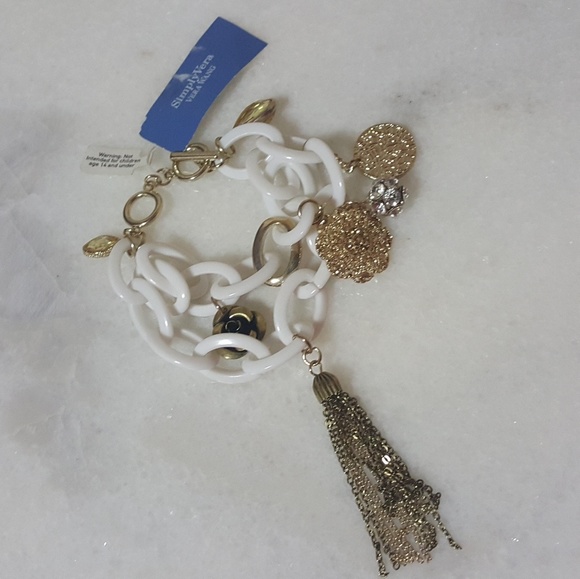 🎉🎉🎉 HOST PICK 🎉🎉🎉 Simply Vera White Charm Bracelet - Picture 4 of 8